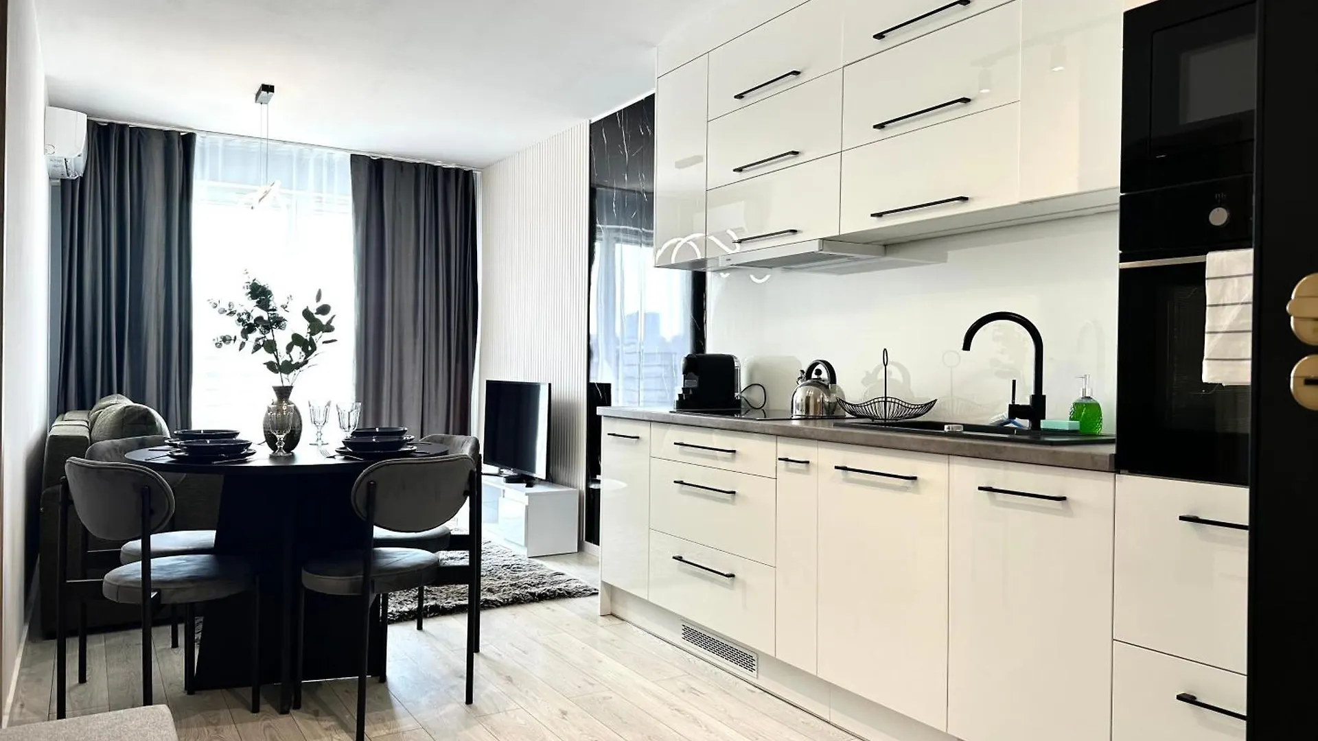 Podworcowa Apartment - Self Check-In 20H Wrocław
